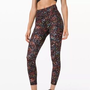 Lululemon Invigorate High-Rise Tight 25" in size 6